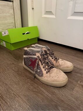 ShuShop Beige Suede High-Top Sneakers with Red Star & Silver Glitter